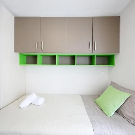 S Apartment