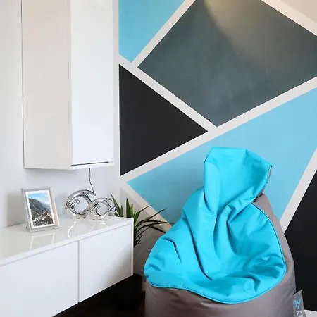 S Apartment